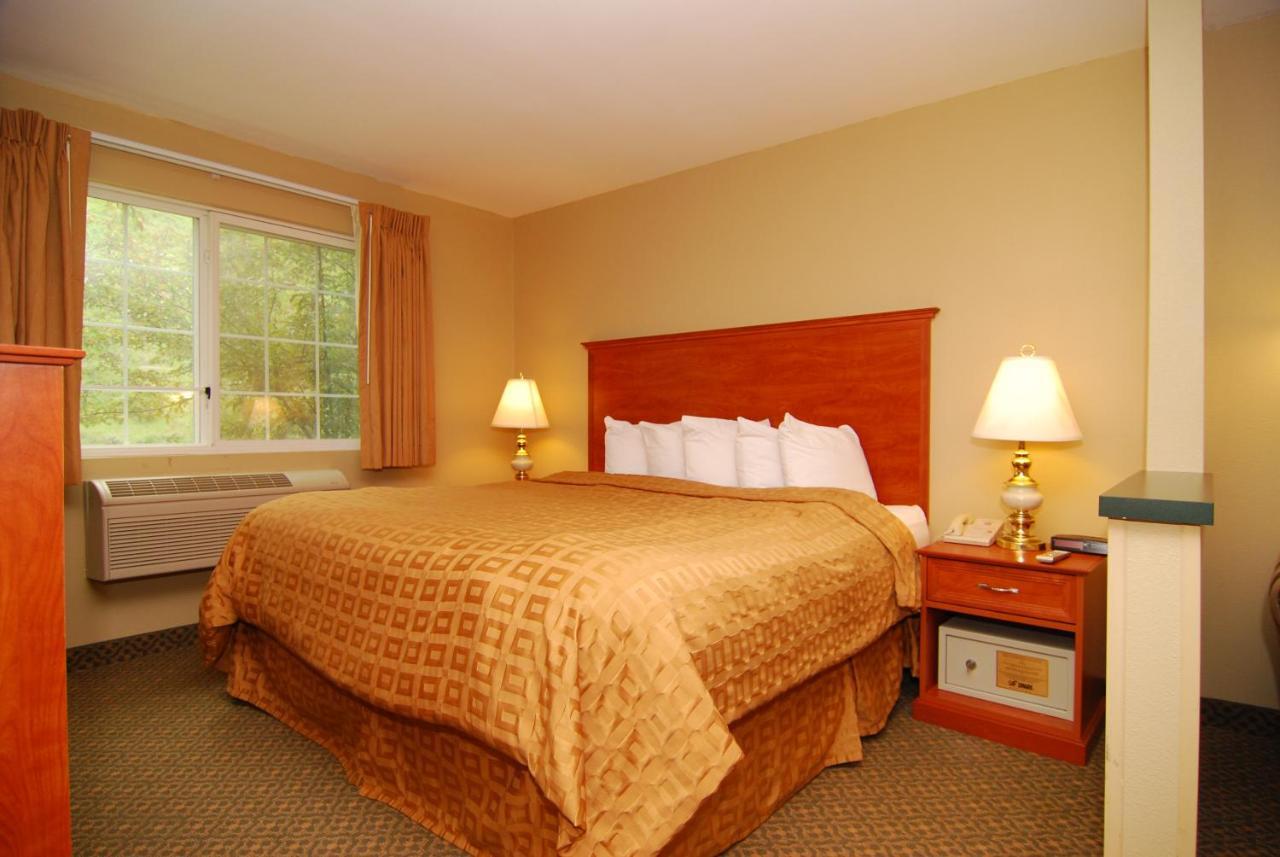Quality Inn & Suites On The River Glenwood Springs Exterior photo