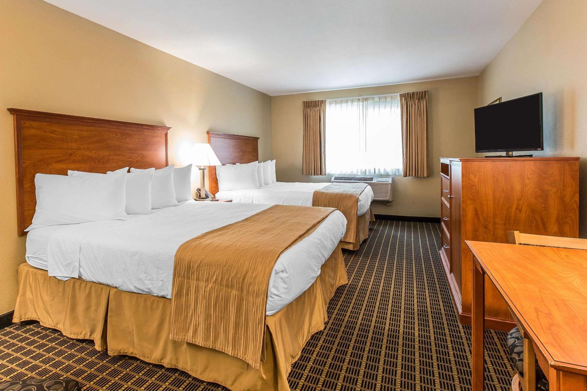 Quality Inn & Suites On The River Glenwood Springs Exterior photo