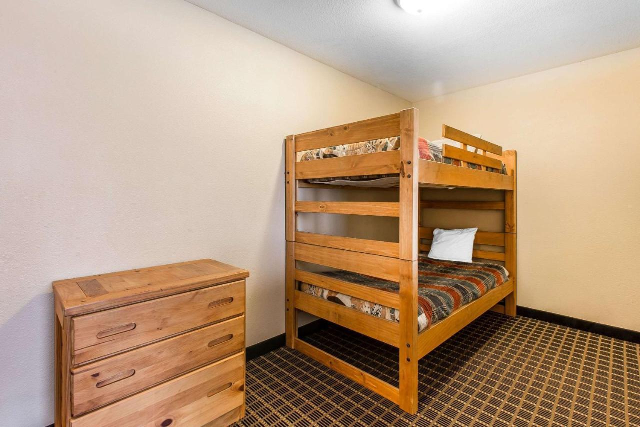 Quality Inn & Suites On The River Glenwood Springs Exterior photo